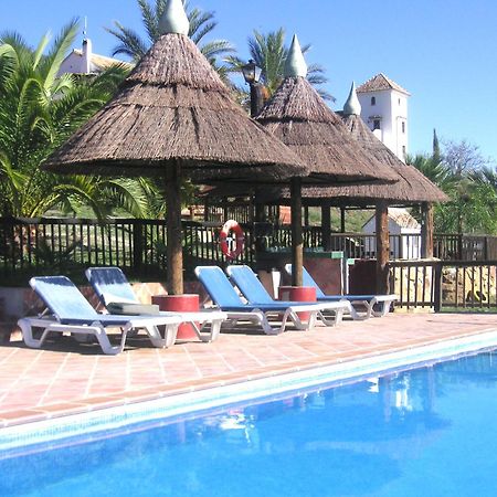 Castle Tower Ground Floor Apartment In Rural Holiday Park 'Cezanne' Tolox Exterior photo