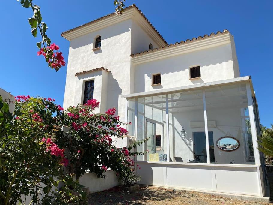 Castle Tower Ground Floor Apartment In Rural Holiday Park 'Cezanne' Tolox Exterior photo