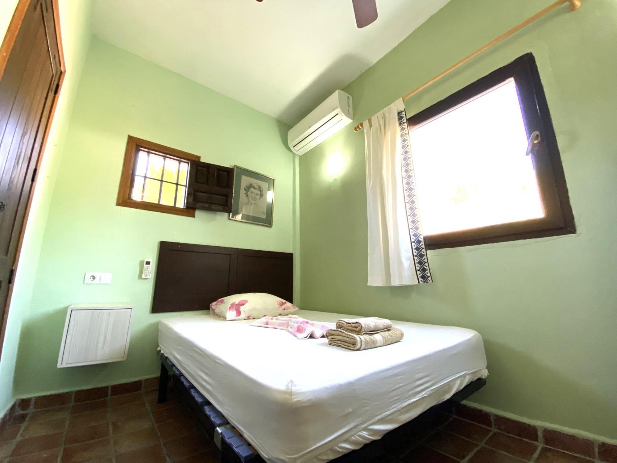 Castle Tower Ground Floor Apartment In Rural Holiday Park 'Cezanne' Tolox Exterior photo